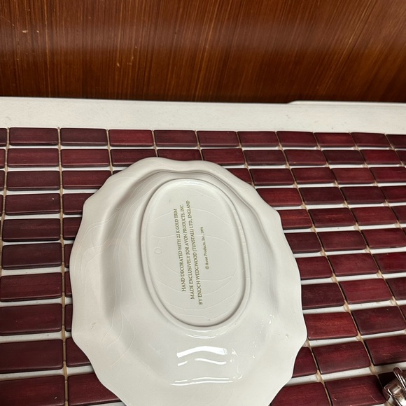 Vintage Avon Plate Decorated with 22K Gold trim and nature fruits - Picture 8 of 10